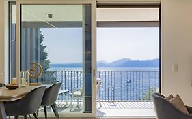 Salvatorehomes - Luxurious Dreamview Waterfront Apartment In Torri Del Benaco With Pool - Casa Azura - A 5 Star Luxury Collection At Lake Garda